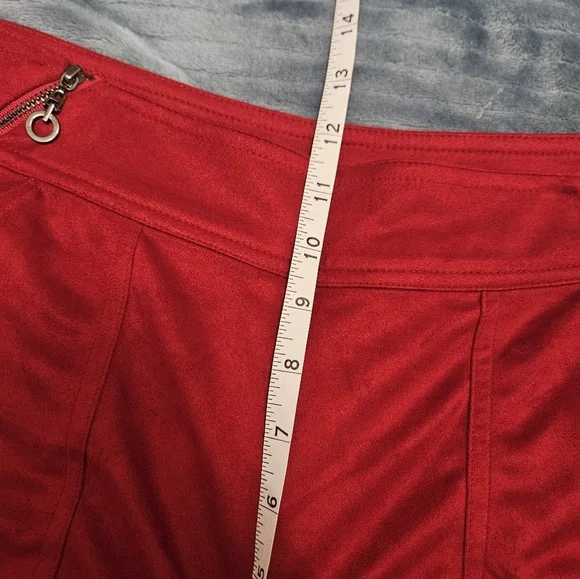 Dark Red TCEC Shorts With Zippers On Front! - Picture 7 of 7